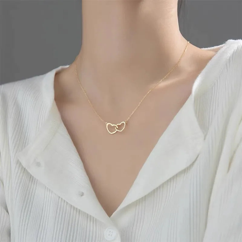 Elegant Heart Necklace Gift Set - Perfect for Wife or Girlfriend on Valentine's Day - Romantic Jewelry in a Beautiful Rose Gift Box
