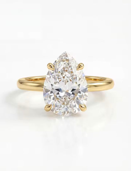 4 ct Pear-Shaped Zircon Ring – Size 8