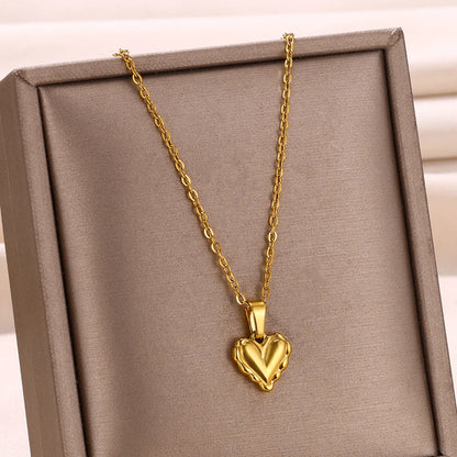 Elegant Rose Gold Heart Pendant Necklace for Women - Trendy Stainless Steel Jewelry 2022