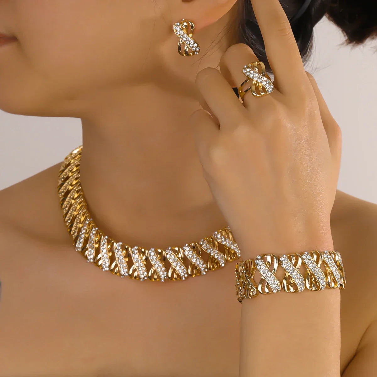 Exquisite 18K Gold Plated African Choker Necklace & Earrings Set - Ideal Bridal Jewelry for the Elegant Woman